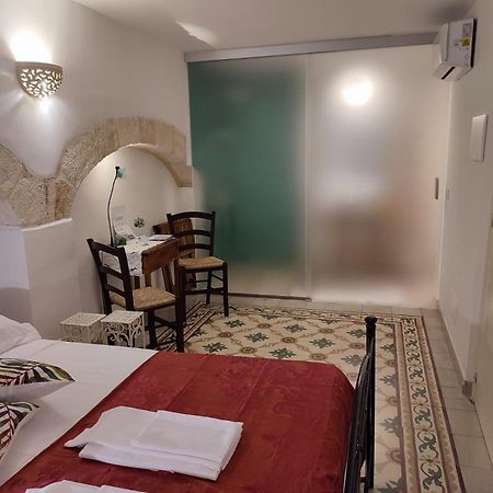 Palazzo Acquaviva Hotel Монополи Екстериор снимка