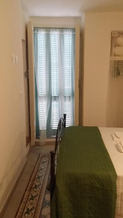 Palazzo Acquaviva Hotel Монополи Екстериор снимка