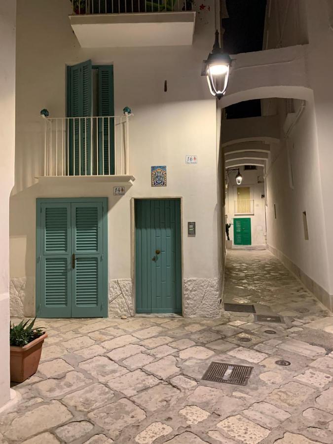 Palazzo Acquaviva Hotel Монополи Екстериор снимка