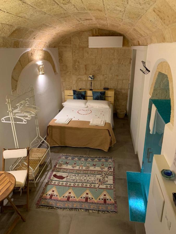 Palazzo Acquaviva Hotel Монополи Екстериор снимка