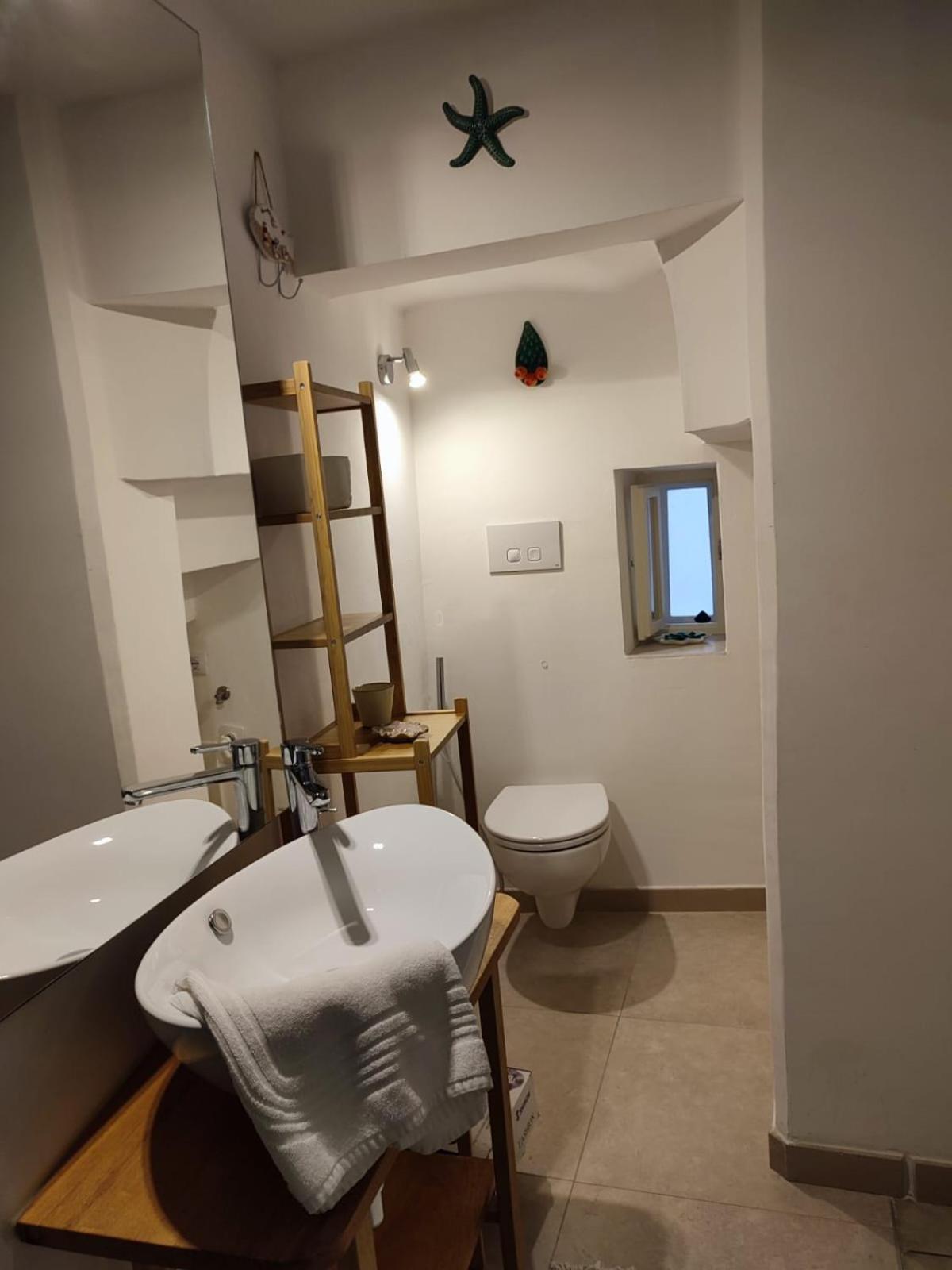 Palazzo Acquaviva Hotel Монополи Екстериор снимка