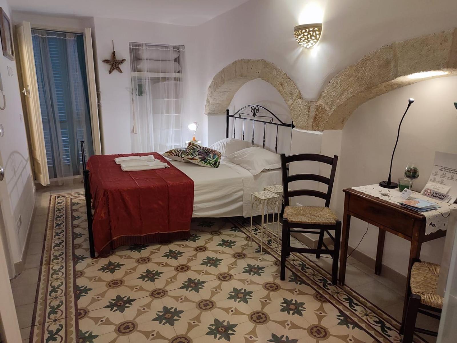 Palazzo Acquaviva Hotel Монополи Екстериор снимка