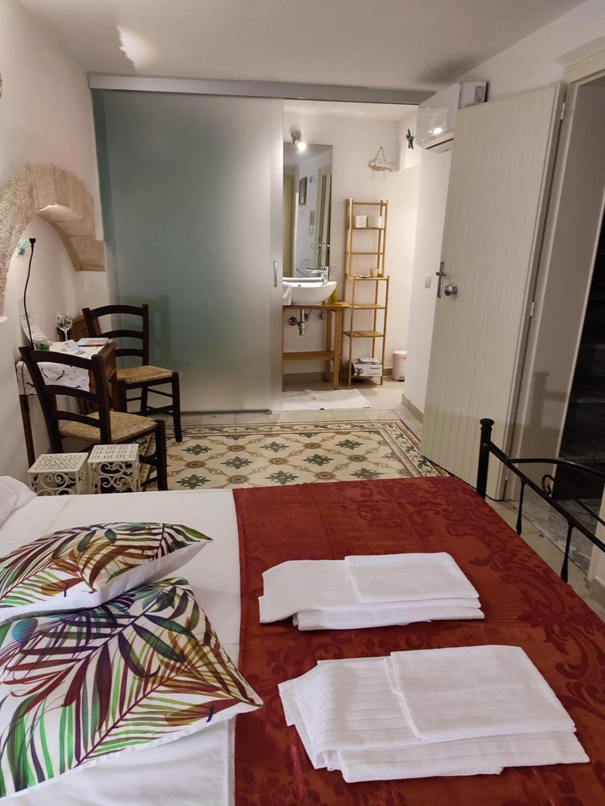 Palazzo Acquaviva Hotel Монополи Екстериор снимка